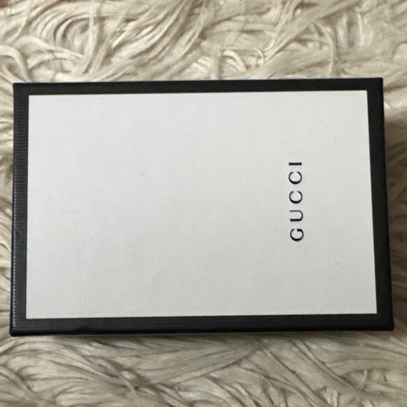 Gucci Fuchsia Compact Leather Wallet - Picture 11 of 15